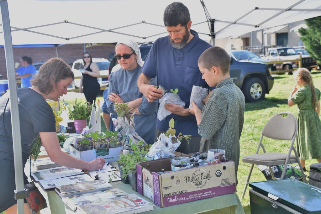 3-28-20 farmers mkt and flowers 127 (1024x683).jpg